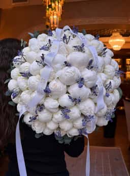 Infinity Roses