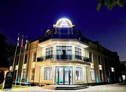 Alpha Plaza