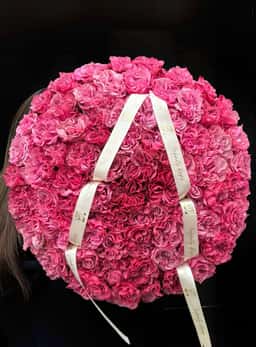Infinity Roses