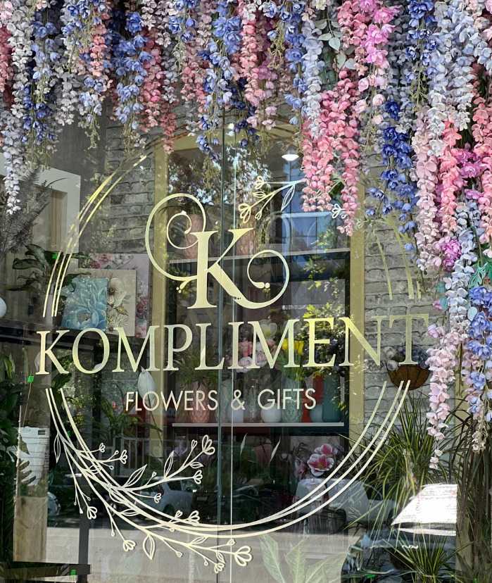 Kompliment Flowers And Gifts